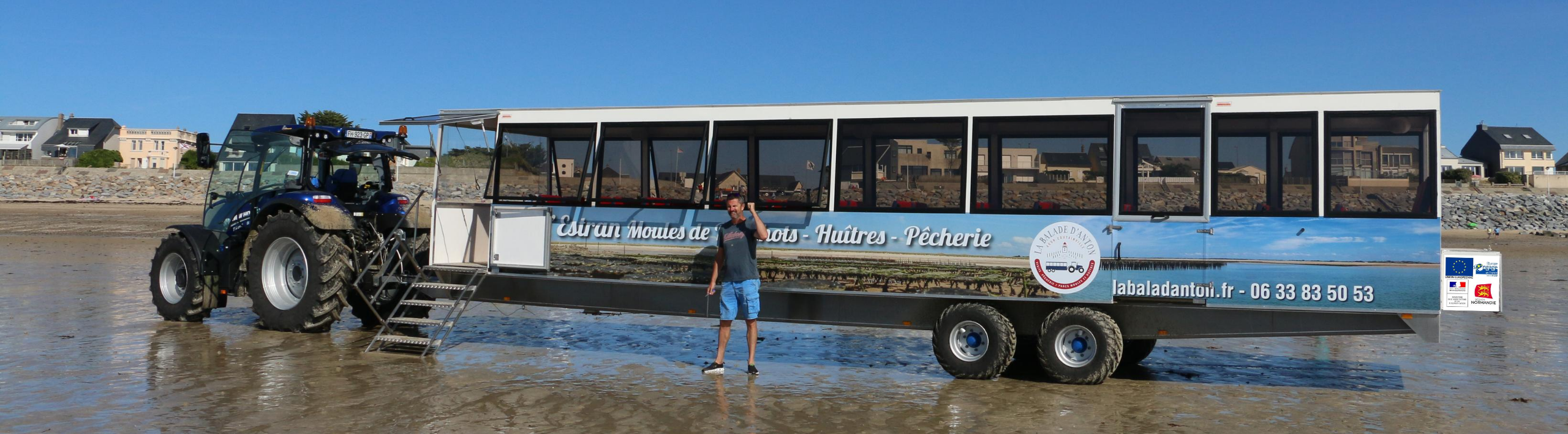 Tracteur de La Balade d'Anton sur l'estran à Agon-Coutainville