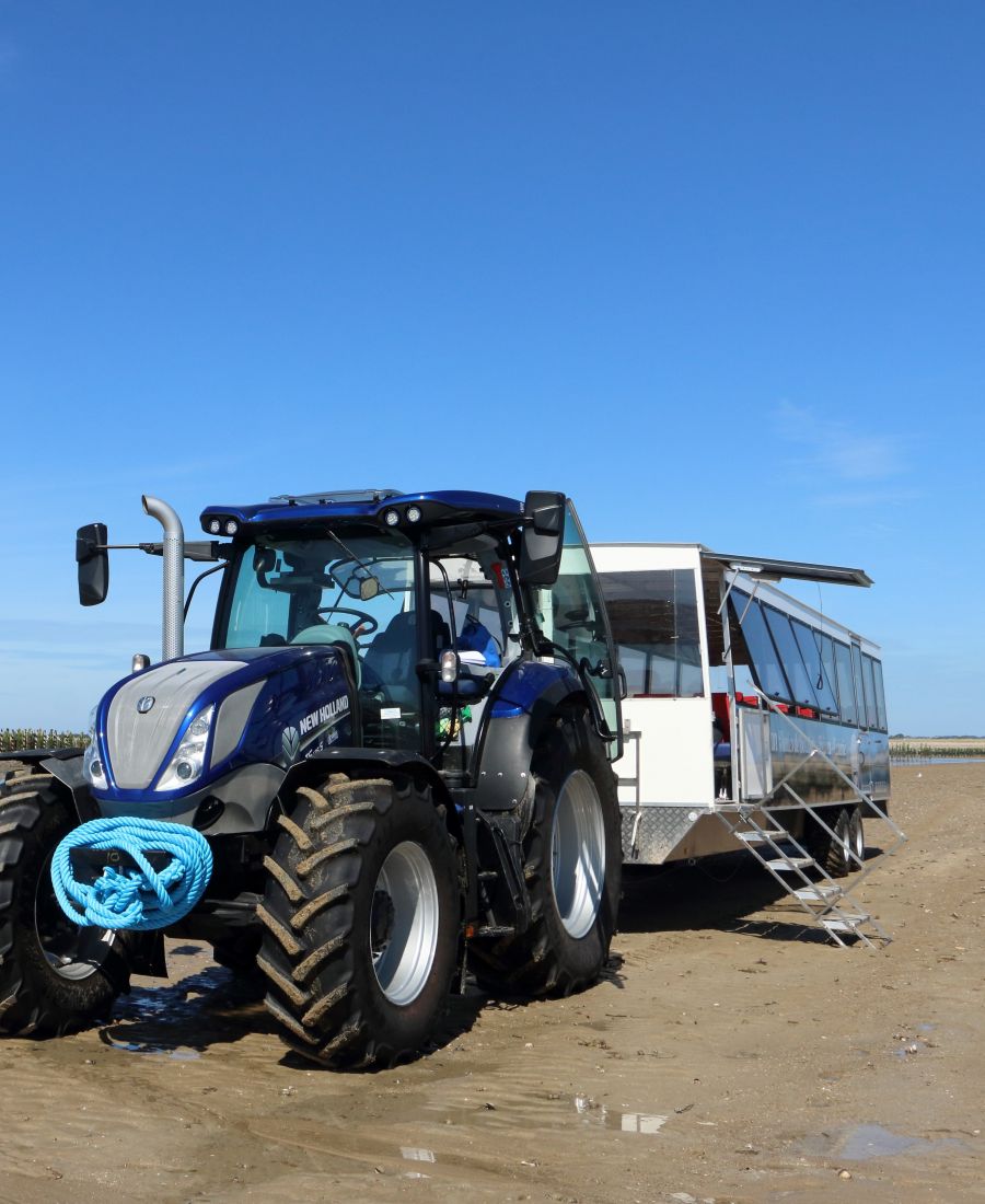 Tracteur de La Balade d'Anton à Agon-Coutainville dans la Manche